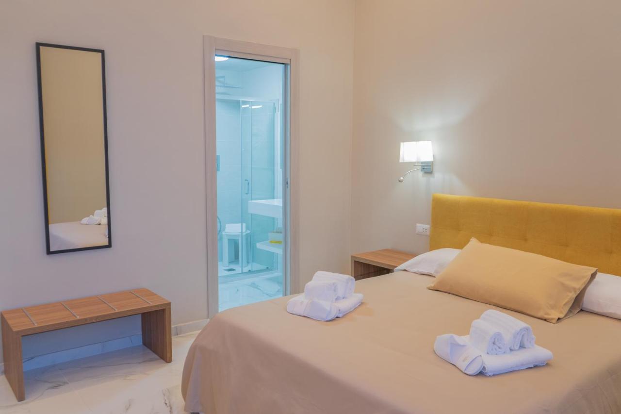 Le Suite Crotone Exterior photo